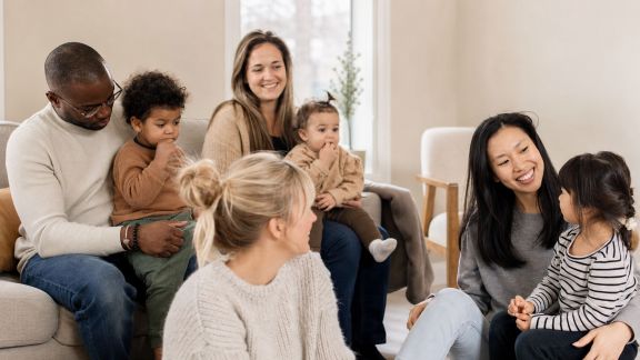 Favoriser l’adoption collective : expériences de familles co-adoptantes